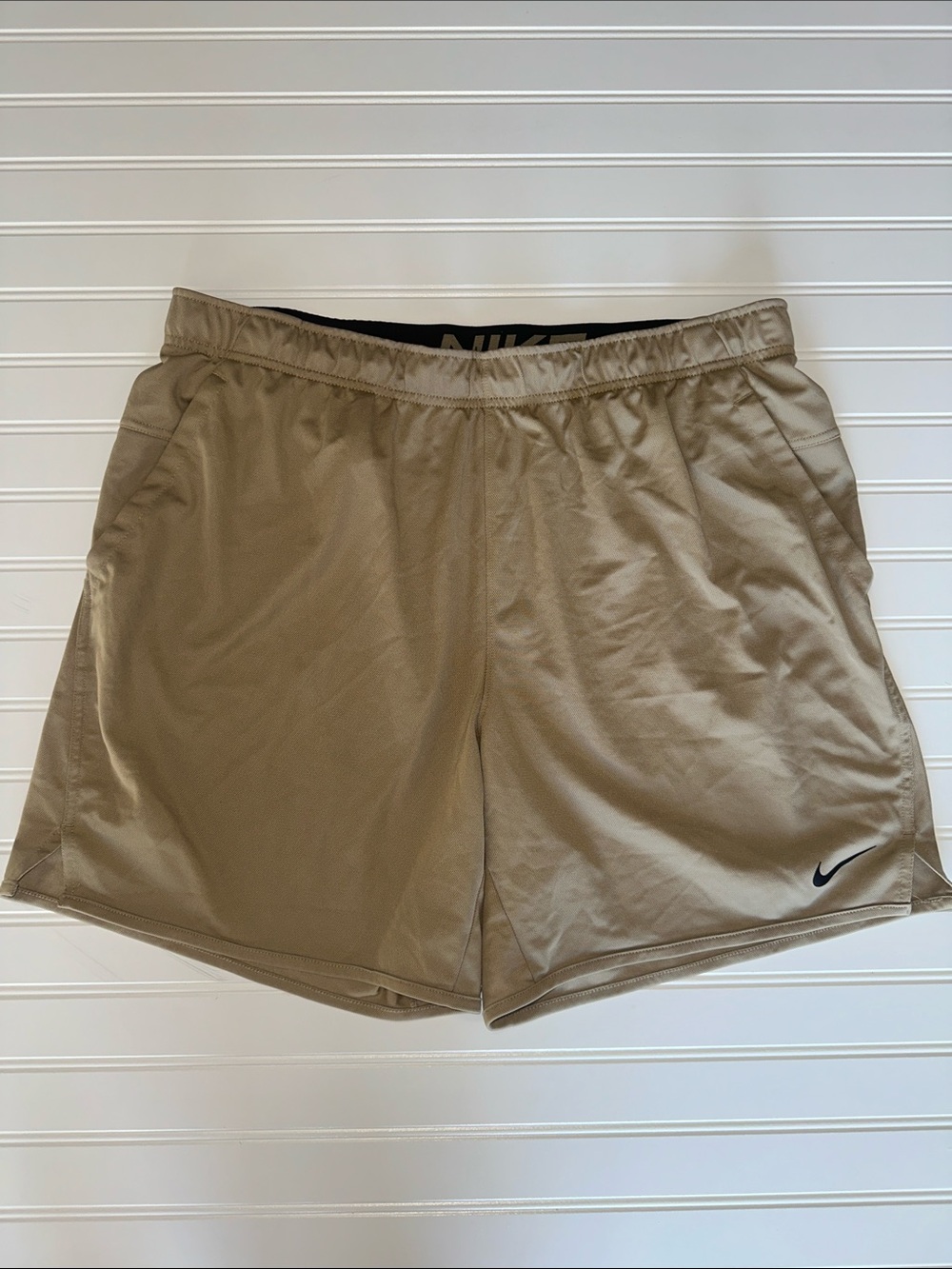 Nike Dri-FIT Men’s Athletic Training Shorts XL Khaki Tan 7” Inseam Performance